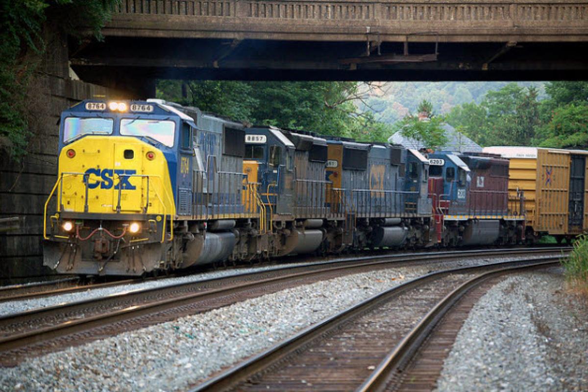 Étude de faisabilité sur un lien ferroviaire vers la fosse du Labrador