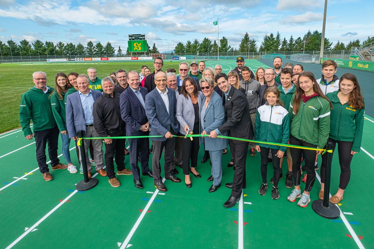 L’Université de Sherbrooke dévoile sa nouvelle piste d’athlétisme - Photo fournie par l’UdeS - Crédits : Michel Caron