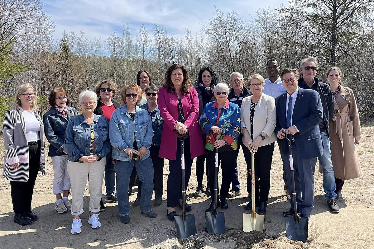 Construction de logements sociaux pour des aînés à Forestville. Crédit : SHQ