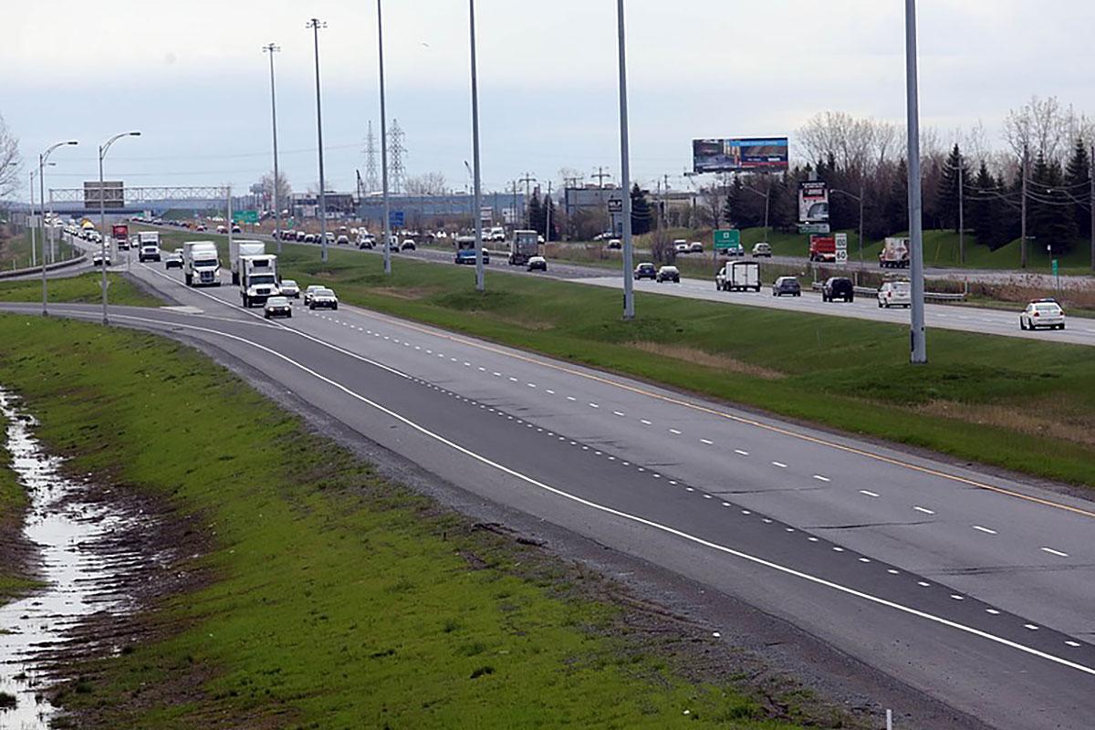 Autoroute 20 : la voie réservée entre Sainte-Julie et Belœil officiellement ouverte. Crédit : Ville de Sainte-Julie