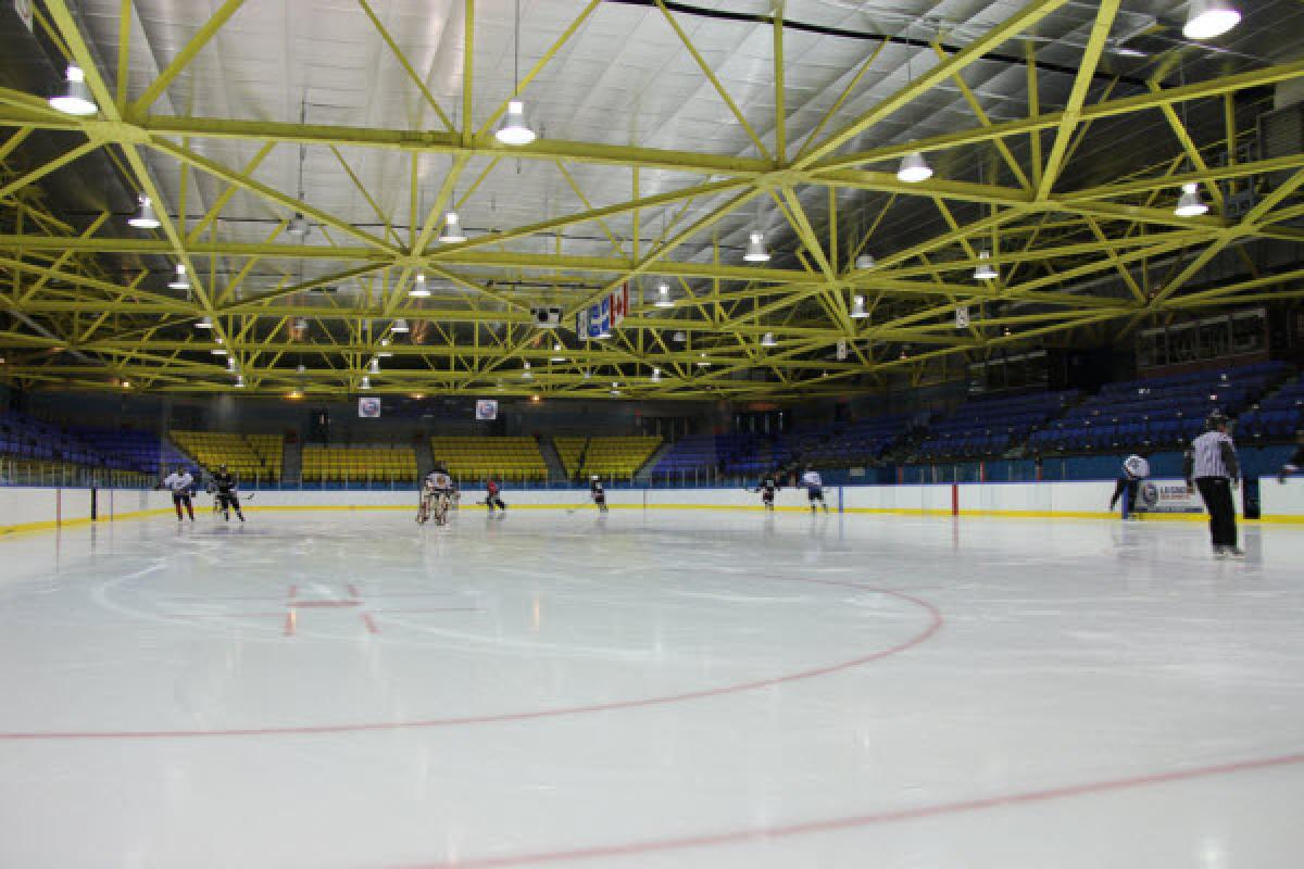31 M$ additionnels pour les arénas et centres de curling du Québec