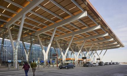 Le nouveau terminal de l'aéroport international de Kansas City. Crédit : Lucas Blair Simpson, SOM