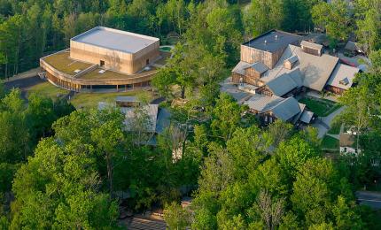 Un théâtre tout de bois au cœur des Berkshires. Crédit : Iwan Baan