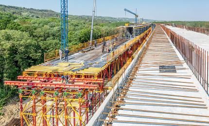 Ligne ferroviaire à grande vitesse reliant l’Europe orientale. Crédit : PERI