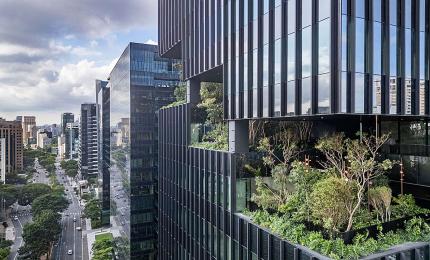 Salma Tower : quand la nature s’invite dans la tour de bureaux. Crédit : Pedro Mascaro