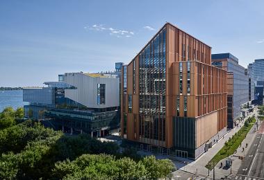 Toronto accueille un campus-laboratoire en bois massif. Crédit : doublespace photography