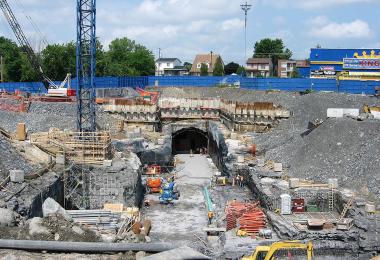Les trois stations de métro de Laval, inaugurées en 2007, constituent sans doute les infrastructures les plus importantes construites sur le territoire. Crédit : STM