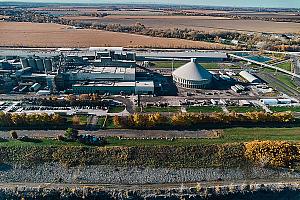 Amrize investit 610 M$ dans la modernisation de sa cimenterie de Saint-Constant. Crédit : Amrize