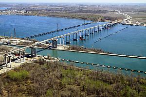 La partie Ouest de l'autoroute 30 reliant Montréal à la Montérégie est inaugurée