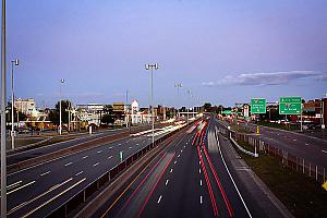 Dernière phase de travaux pour le prolongement de l’autoroute 410 - Crédit photo : Shawn - Wikimedia Commons - CC BY-SA 2.0