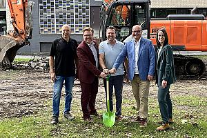 Première pelletée de terre pour l’agrandissement du Cégep de Valleyfield. Crédit : Cégep de Valleyfield