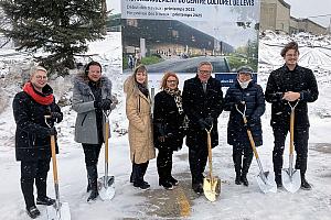 Pelletée de terre pour l’agrandissement du Centre culturel de Lévis. Crédit : Ville de Lévis