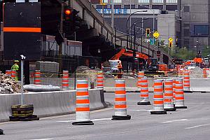 Les deux gouvernements sont engagés à investir dans les infrastructures locales.
