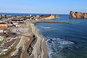 Travaux de protection et de réhabilitation de l’anse du sud, à Percé. Photo : Tetra Tech