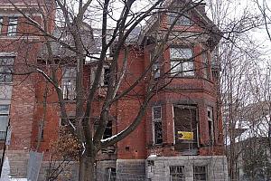 Maka Kotto interrompt les travaux de démolition de la maison Redpath
