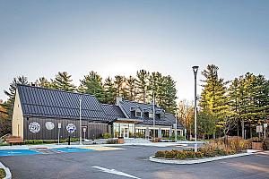 Une halte routière modernisée à Saint-Bernard-de-Lacolle. Crédit : JCB Construction Canada