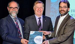 Le maire de Laval, Marc Demers, et le directeur général, Serge Lamontagne, ont p