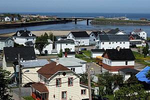 Construction d’une passerelle multifonctionnelle sur la rivière Matane