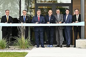 Medicom inaugure sa nouvelle usine à Saint-Eustache. Crédit : AMD Medicom Inc.