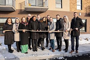 Terrebonne inaugure un immeuble de 100 logements abordables pour aînés autonomes. Crédit : Clair Obscur Multimedia