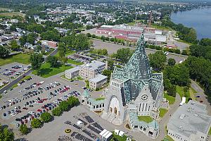 La basilique Notre-Dame-du-Cap - Crédit : Inphasis