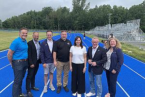 Une nouvelle piste d’athlétisme voit le jour à Trois-Rivières. Crédit : Ville de Trois-Rivières