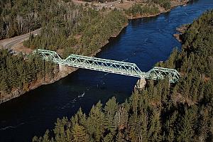 Contrat accordé pour la réparation du pont des Joachims. Crédit : Services publics et Approvisionnement Canada