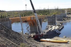 Un pont de bois novateur à Mistissini