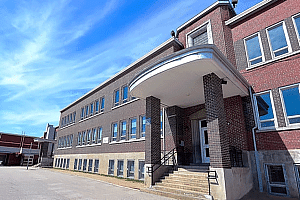 L’école Laure-Gaudreault à Clermont sera reconstruite. Crédit : CSS de Charlevoix
