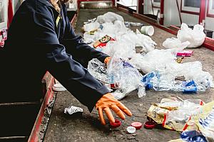 Première rue écoconsciente conçue à partir de plastiques recyclés