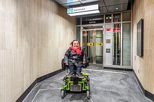 Mise en service d’un nouvel ascenseur à la station de métro McGill. Crédit : Julien Perron-Gagné