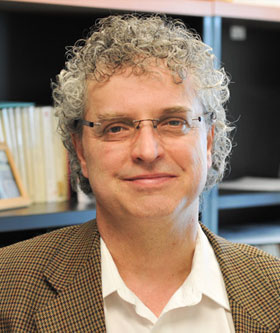 Sylvain Beaupré, professeur au Département de l’éducation à l’Université du Québec en Abitibi-Témiscamingue. Crédit : Gracieuseté
