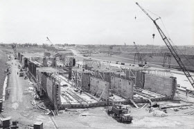 Construction du tunnel Louis-Hippolyte-La Fontaine en cale sèche en 1964. Crédit MTQ