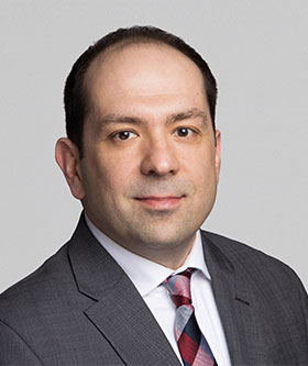 Vassilis Fasfalis, avocat associé en droit de la construction, infrastructures et droit des affaires pour la firme Langlois Avocats. Crédit : Langlois Avocats s.e.n.c.r.l.